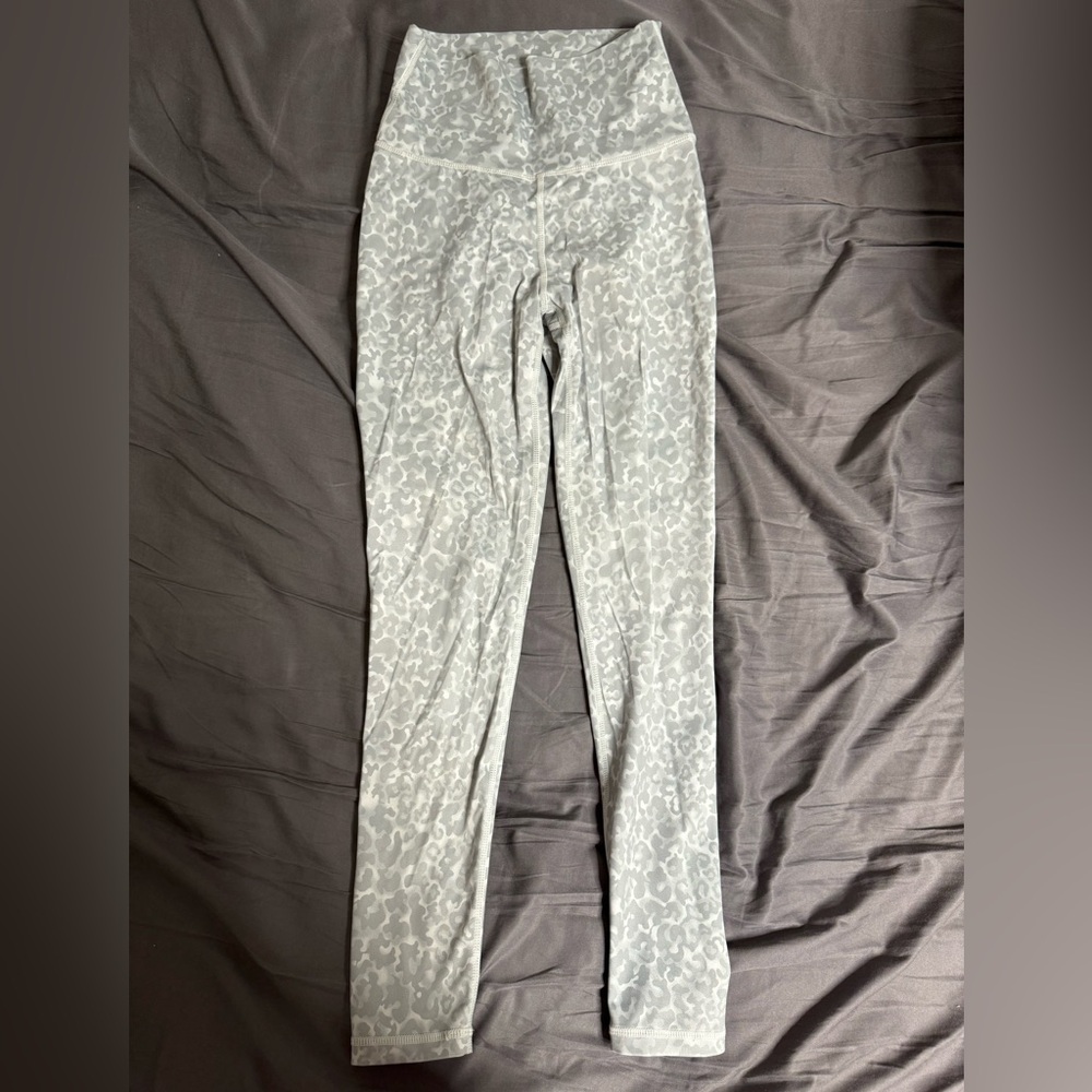 ECHT gray and white leopard print leggings